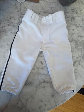 Mizuno Boys Baseball Knicker Short Pants with Black Side Stripe